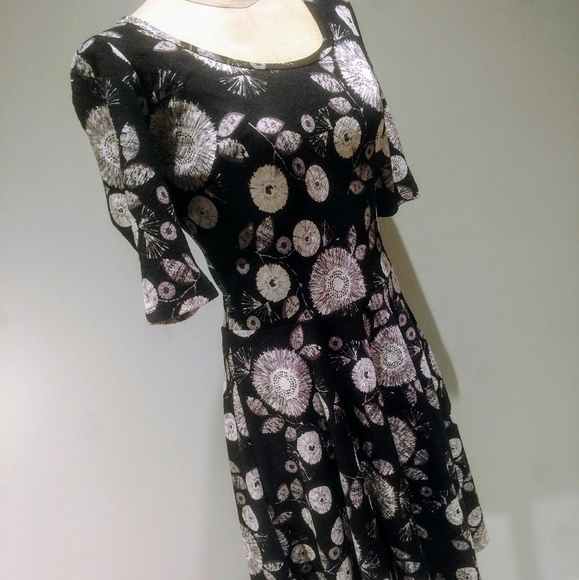 LuLaRoe Dress Nicole - Picture 4 of 6